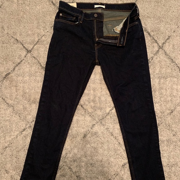 Abercrombie jeans - Picture 2 of 2